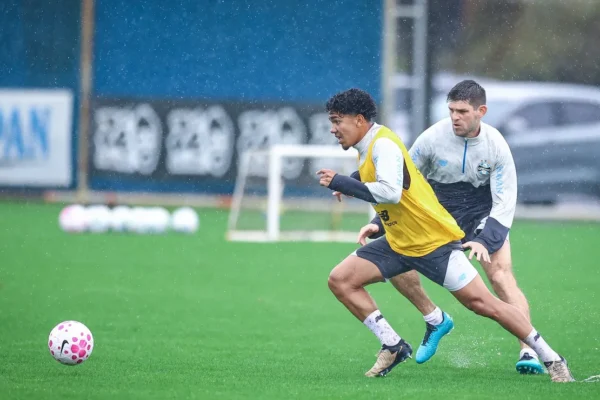 Grêmio acelera treinos com volta de Kannemann e dúvida sobre Villasanti