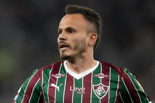 Renê sonha com Libertadores pelo Fluminense e provoca Hulk e Thiago Silva