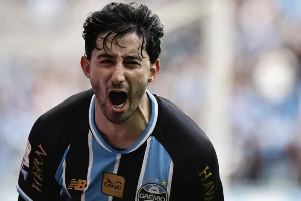 Villasanti é chamado pelo Paraguai e Grêmio respira aliviado