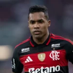Danilo detona Alex Sandro após falha em gol do Corinthians