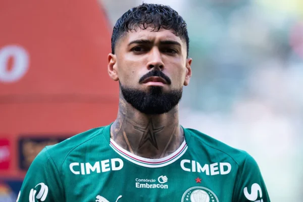 Barboza, do Palmeiras, é convocado por Forlán para a Seleção Uruguaia