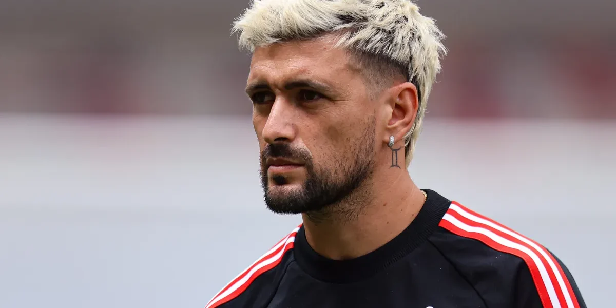Arrascaeta fratura o punho em amistoso e preocupa o Flamengo