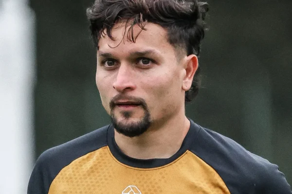 Artur vira ’10’ no São Paulo e ganha respaldo de Dorival