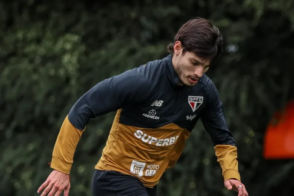 Bobadilla ainda fora: São Paulo questiona tratamento no Paraguai