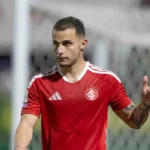 Bruno Gomes treina e será titular do Inter contra o São Paulo