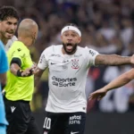 Memphis desmente pedido para ficar fora do duelo contra o Flamengo