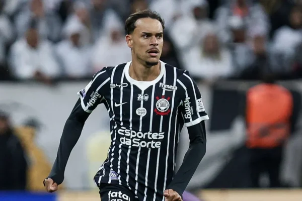 Tchoca salva Corinthians com corte milagroso na linha contra o Flamengo