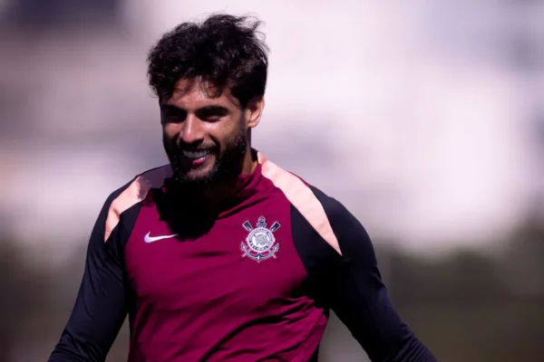 Yuri Alberto avança na recuperação e volta ao gramado no CT do Corinthians