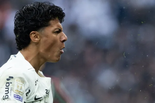 Iago Machado: o raio de esperança no caos do Corinthians