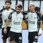 Bidu retorna aos treinos no Corinthians em meio a dores no púbis