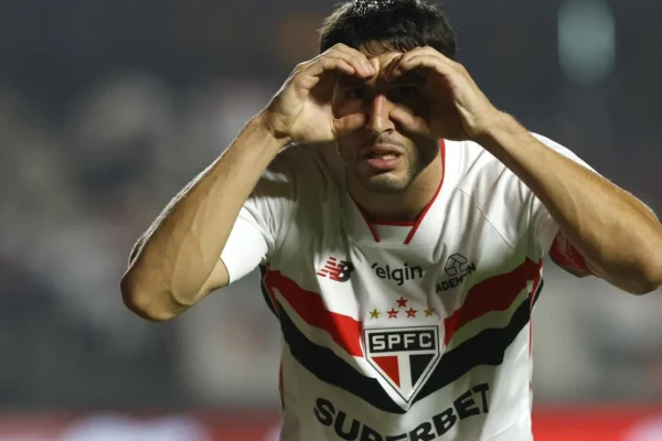 São Paulo busca fim da oscilação no Brasileirão para mirar Libertadores