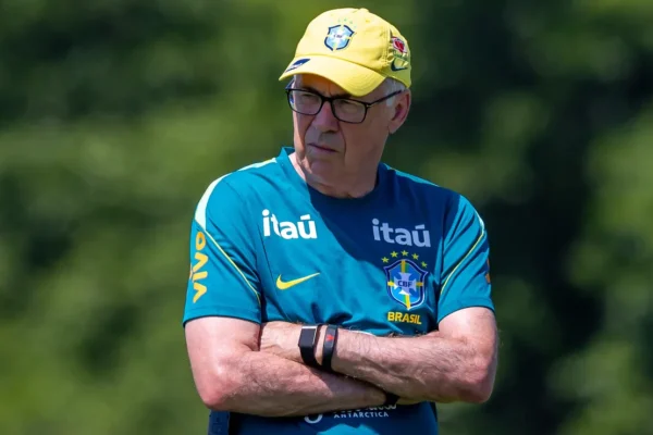 Ancelotti convoca Pedro e Samuel Lino para amistosos da Seleção