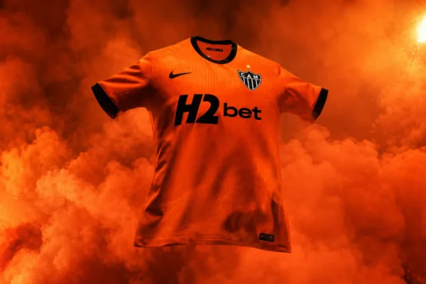 Atlético-MG revela camisa 3 com homenagem à ‘Rua de Fogo’