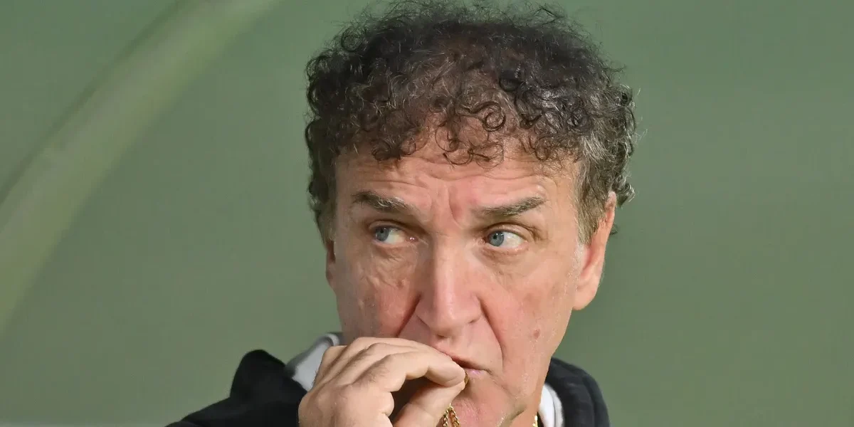 Santos x Inter: Cuca precisa ousar e escalar Miguelito e Rollheiser, não Rony