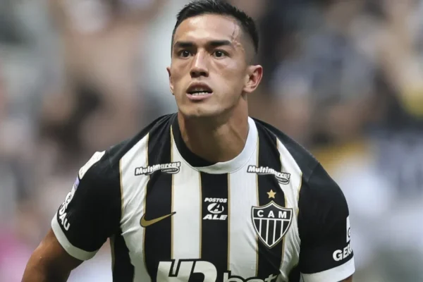 Cuello revela proposta da Rússia e reafirma compromisso com o Galo