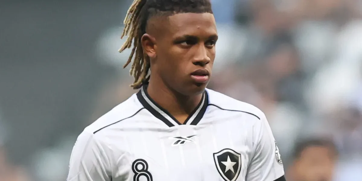 Palmeiras não desiste de Danilo e Botafogo quer respeito em 2027