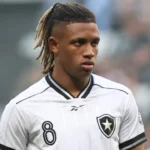 Palmeiras não desiste de Danilo e Botafogo quer respeito em 2027
