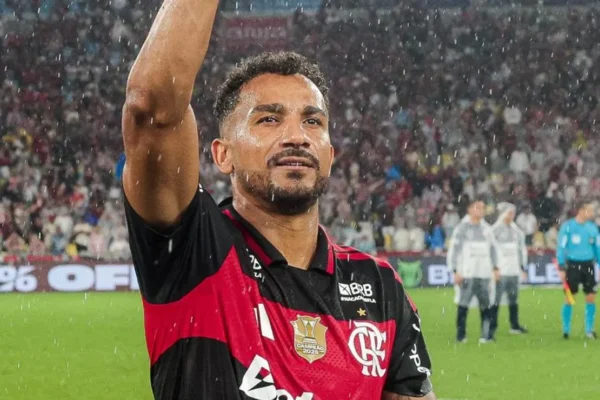 Danilo crava renovação com o Flamengo e revela: “Assino essa semana”