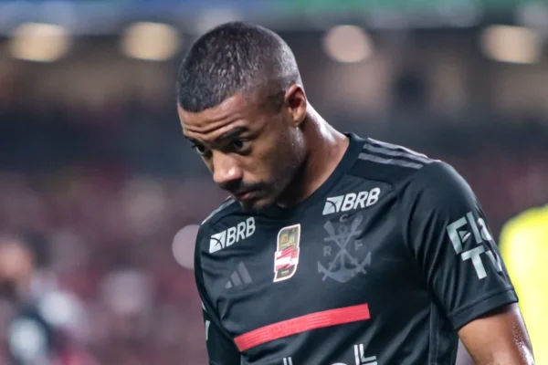 De La Cruz desfalca Flamengo contra Mirassol e liga alerta no clube
