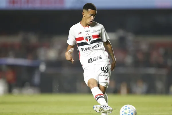 São Paulo pressiona CBF para ter Djhordney no clássico