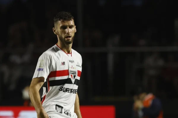 São Paulo em alerta: Domingos Duarte pode ter lesão grave no joelho