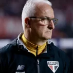 Dorival admite: nervosismo no 1º tempo eliminou o São Paulo
