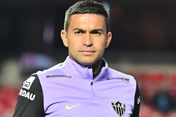 Dudu desabafa sobre poucas chances no Atlético-MG: “Me pergunto o porquê”
