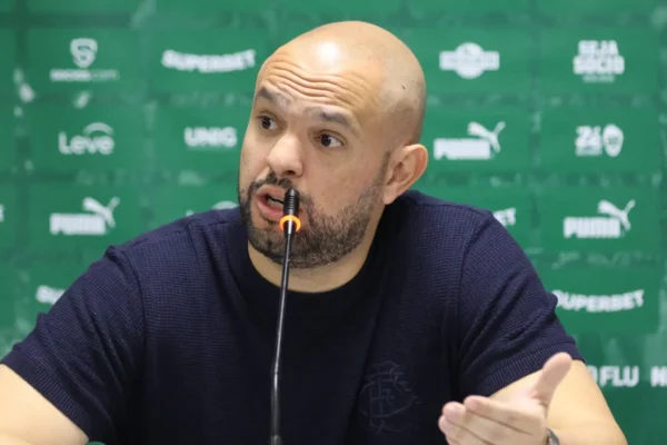 STJD absolve presidente do Fluminense por cobranças a árbitro