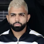 Gabigol cutuca torcida do Galo após vitória do Santos na Sul-Americana