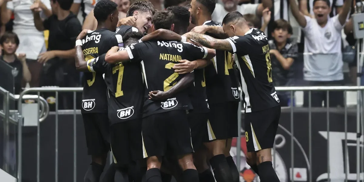 Atlético-MG bate Fluminense por 3 a 1 e sobe na tabela do Brasileirão