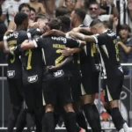 Atlético-MG bate Fluminense por 3 a 1 e sobe na tabela do Brasileirão