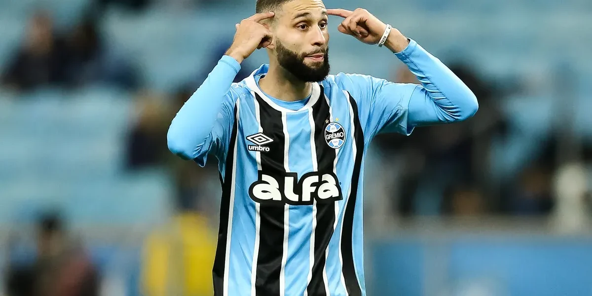 Grêmio reavalia futuro de Wagner Leonardo após sondagem do Bahia