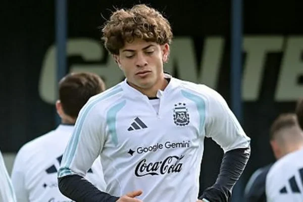 Giay retorna da Argentina com trunfo tático para o Palmeiras