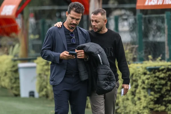 Hernanes assume papel estratégico nos bastidores do São Paulo antes de jogos decisivos