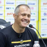 Abel Braga sai em defesa de Eduardo Baptista no Inter