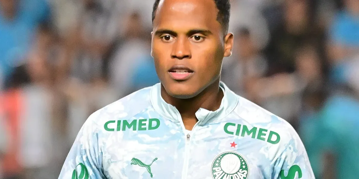 Arias no banco: decisão de Abel expõe falta de velocidade e revolta torcida do Palmeiras
