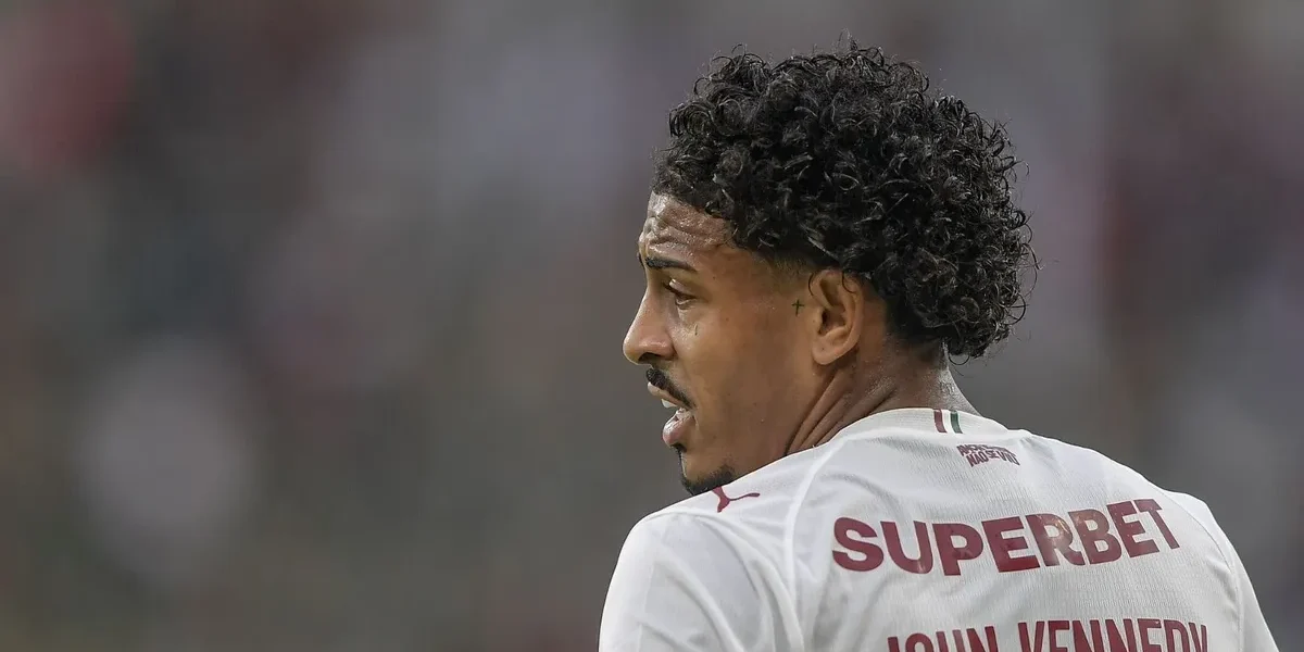 John Kennedy recebe alta e segue recuperação no Fluminense após susto