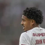 John Kennedy recebe alta e segue recuperação no Fluminense após susto