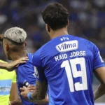 Cruzeiro vence Athletico-PR, mas Kaio Jorge e Matheus Pereira travam climão em pênalti