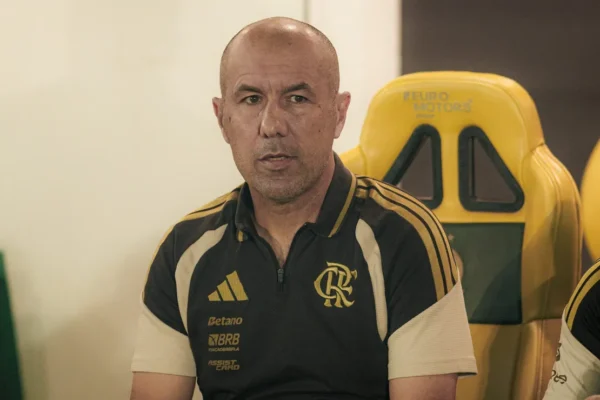 Jardim promete dar chances a Valencia e Freitas no Flamengo: ‘Vai haver oportunidade’