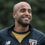Lucas Moura acelera recuperação e pode voltar ao São Paulo em outubro