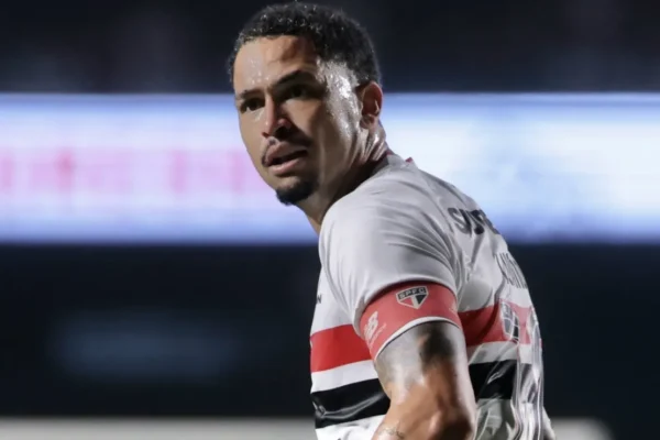 São Paulo domina, Luciano brilha e Atlético-MG sai derrotado no Morumbis