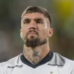 Lyanco desabafa nas redes e manda recado direto à torcida do Atlético