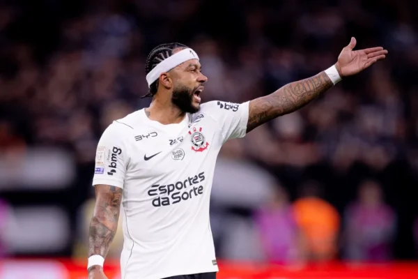 Memphis fora de novo: 90 minutos contra o Santos cobram preço no Corinthians