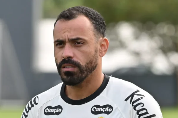 Moisés no Santos: saída para o Japão é livramento para todas as partes