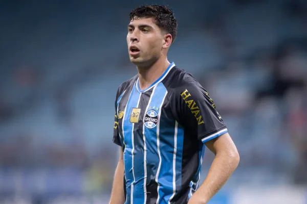 Nardoni falha, Grêmio recua e Vasco vira por 2 a 1 no Brasileirão