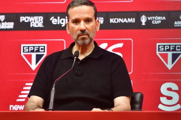 Olten Ayres e Harry Massis se reúnem no São Paulo nesta segunda