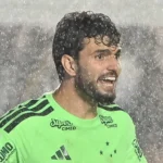 Cruzeiro crava preço de R$ 148 milhões por Otávio após convocação