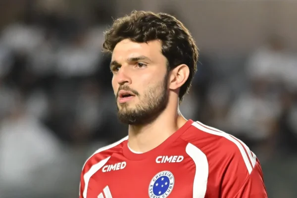 Hugo Souza falha, e Seleção pode testar Morisco e Otávio no gol