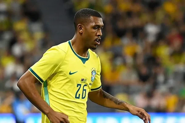 Rayan brilha e é comparado a Vini Jr. por portal espanhol